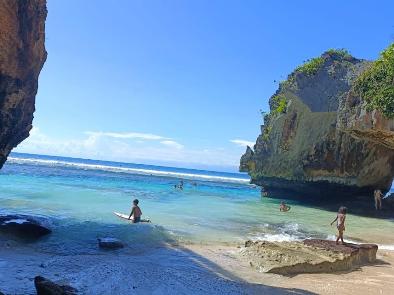 Suluban Cave beach