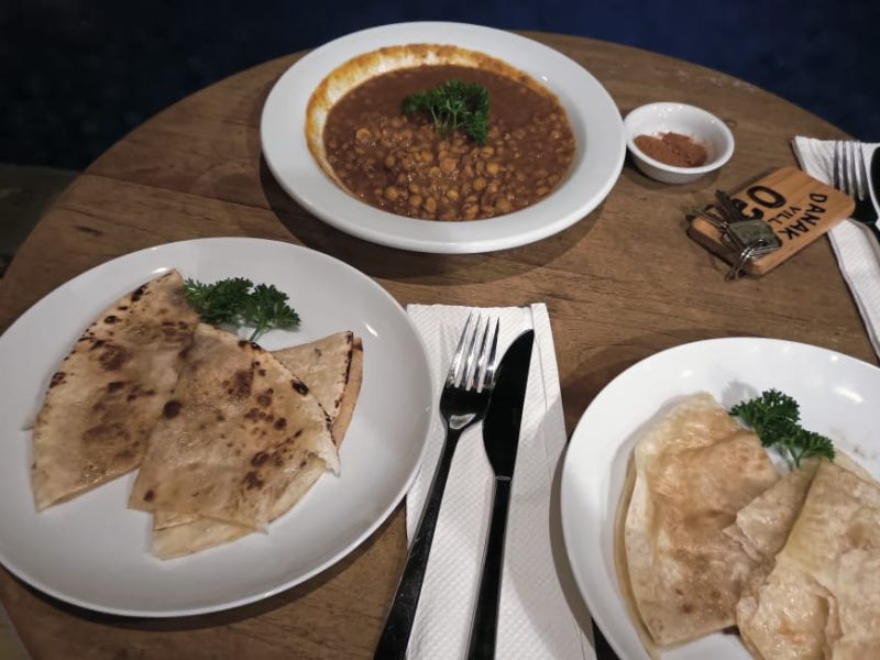 Veg Meal in Bali1 Yellow Dal and Nan served at a Villa In Ubud