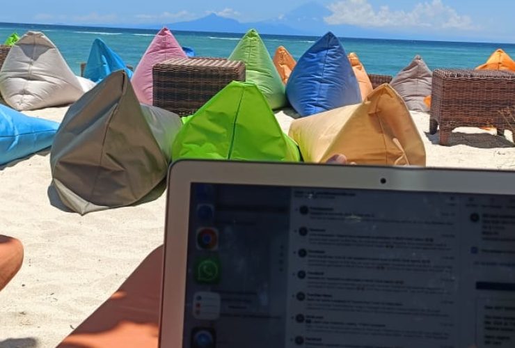 beach sitting arrnagment at Gili Air