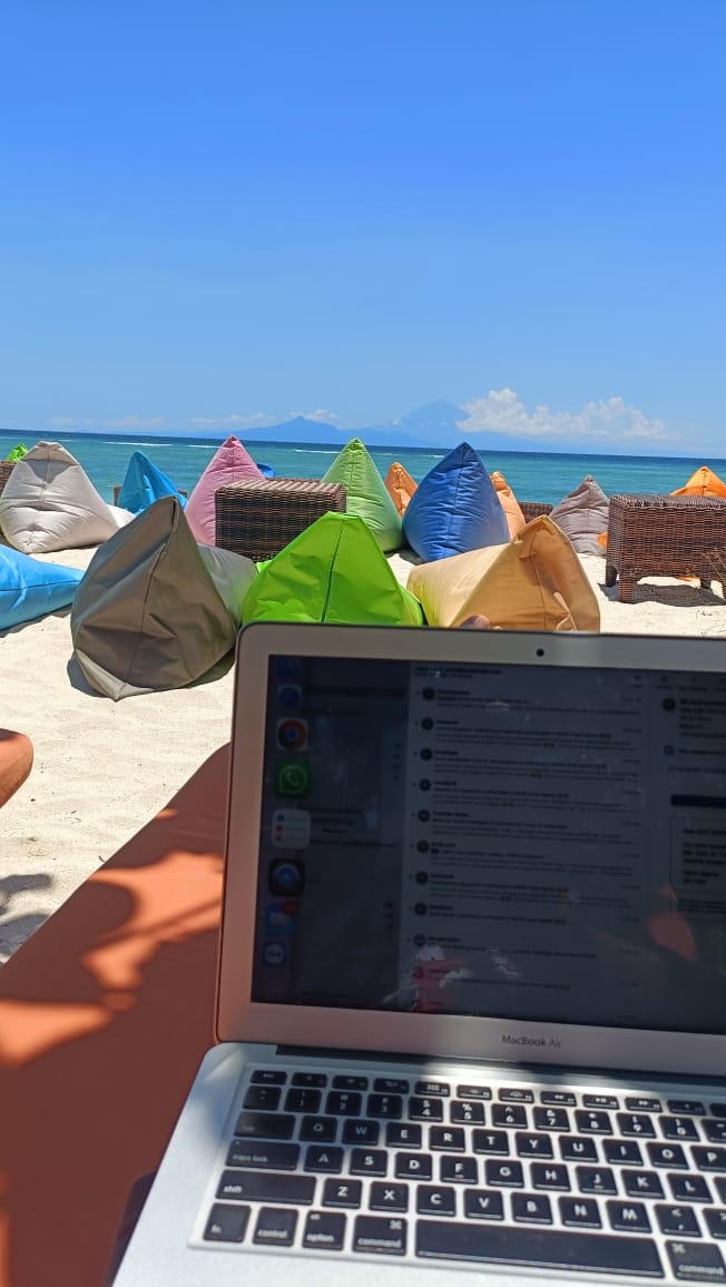 beach sitting arrnagment at Gili Air