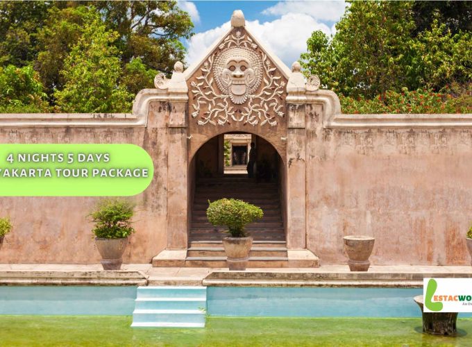 A serene view of Taman Sari Water Castle, an enchanting destination included in our 4 nights 5 days Yogyakarta tour package.
